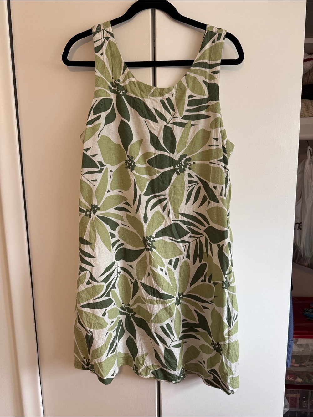 Nicole Miller Green and White Tropical Print Sleeveless Dress